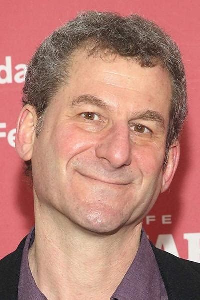 Robert Gordon - About - Entertainment.ie