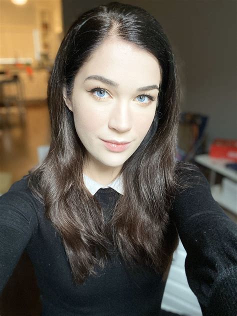 Pin su Green-Eyed Raven