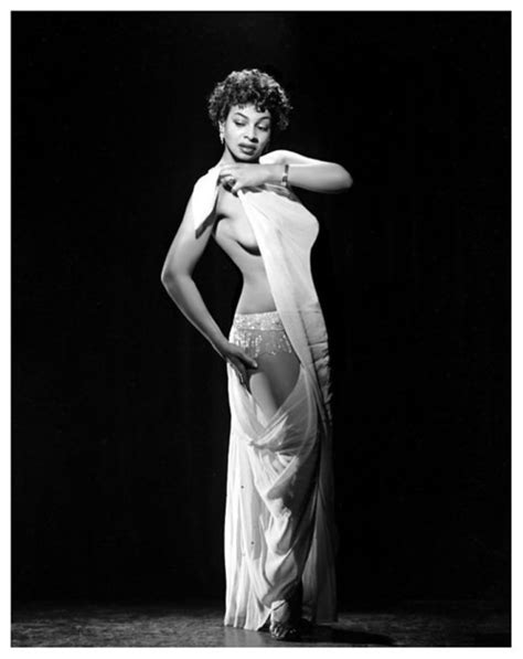 This is How You Burlesque... Venus La Doll