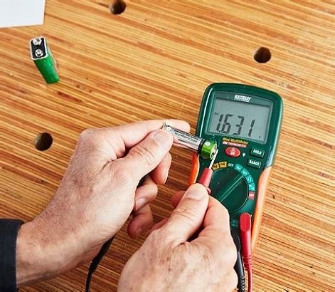 Nội trở pin là gì? Cách đo nội trở pin bằng đồng hồ vạn năng
