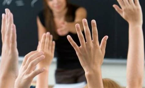 Застрашеният вид – „български учител”! Кой ще преподава на децата ни ...
