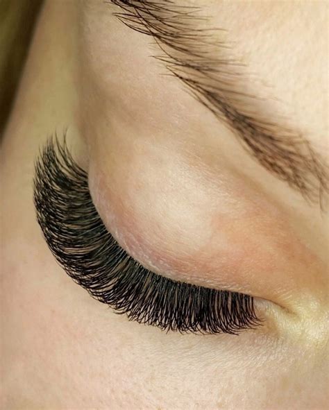 VOLUME EYELASH EXTENSIONS - I.V.LashesBrows
