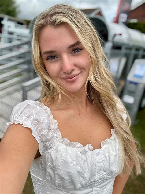 Abi Coombes OnlyFans Review: Is It Worth Subscribing? A Deep Dive into ...