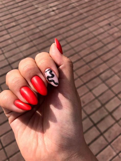 Маникюр со змеей 2020 | Nails, Beauty