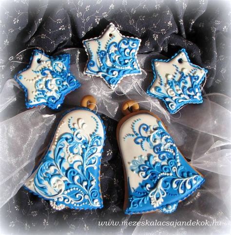 1000+ images about Christmas Ornament Decorated Cookies And cake pops ...