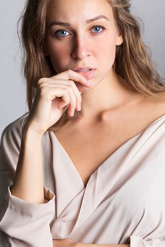 Desperate Woman Stock Photo - Download Image Now - 2015, Abuse, Adult ...
