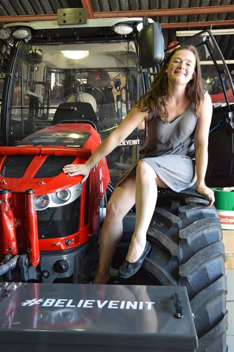 Dutch Woman Leaves into a Journey to the South Pole with a Tractor