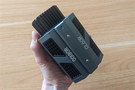 Portable Studio Light: We Review the Colbor CL60R | Fstoppers