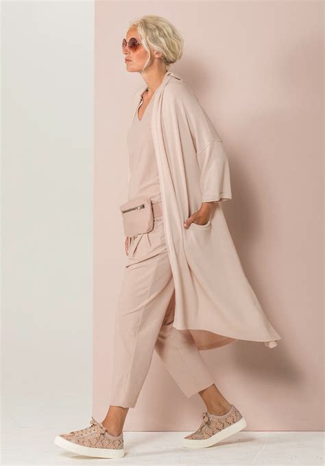Ania Schierholt – Venezuela Boutique