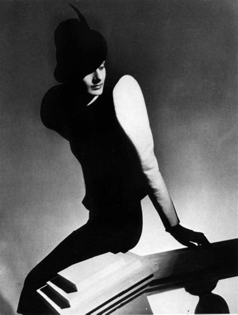 Horst P. Horst: Classic Fashion | MONOVISIONS