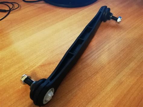 Передняя стойка стабилизатора BSG — Ford Mondeo III, 2 л, 2002 года ...