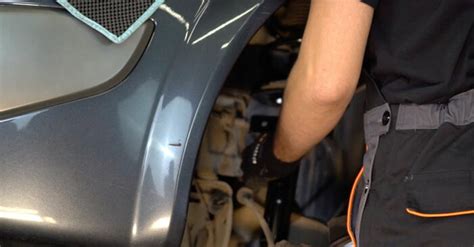 Udskiftning: fjederben for - Renault Megane 2 | Anvisning