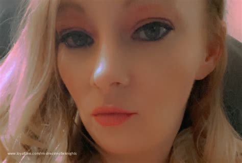 Can you handle facesitting with Mistress Mollie - Mistress Mollie ...