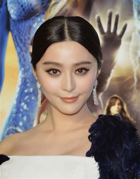 Kee Hua Chee Live!: CHINA'S SEXIEST AND MOST FAMOUS AND SUCCESSFUL