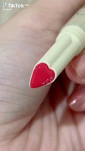 Pin by Vali on Quick Saves [Video] | Lip makeup tutorial, Beauty makeup ...