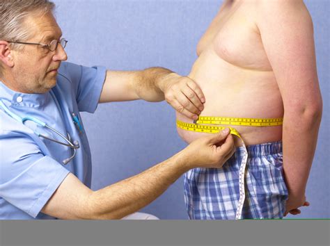 People who diet lose more weight when they treat themselves, study