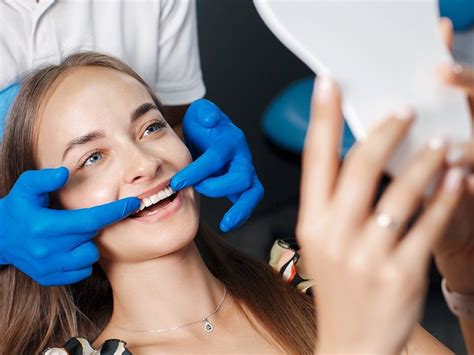 10 Tips to Heal Burned Gums from Teeth Whitening