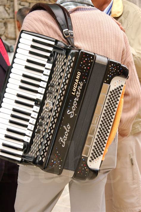 istria   window istria abecedary    harmonika