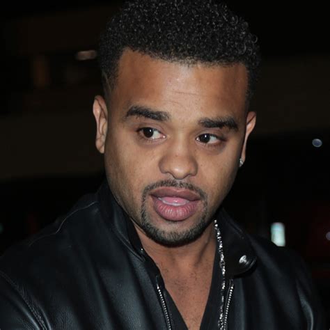 Raz B Dead B2K's Raz B BREAKS Hospital Window & Climbs Onto The ROOF