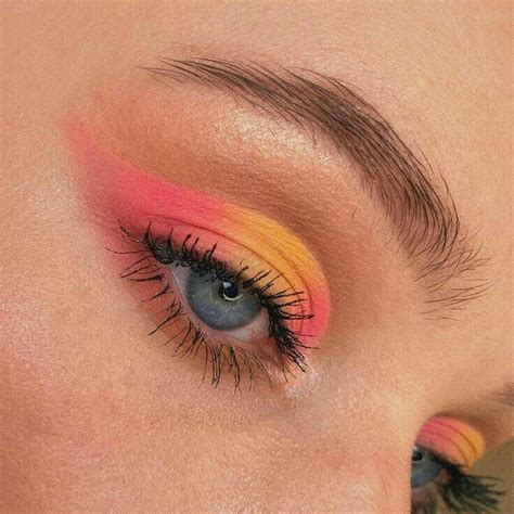 danaolan adlı kullanıcının Maquillaje panosundaki Pin | Makyaj, Göz ...