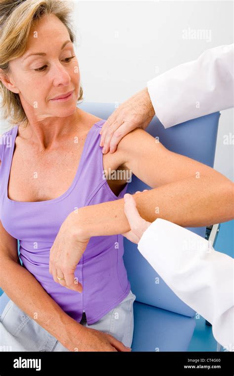 SYMPTOMATOLOGY, ELDERLY PERSON Stock Photo - Alamy