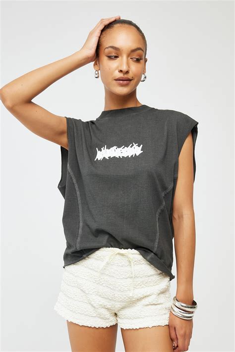 Neovision Disorder Cropped Muscle Tank Pigment Washed Black – Universal