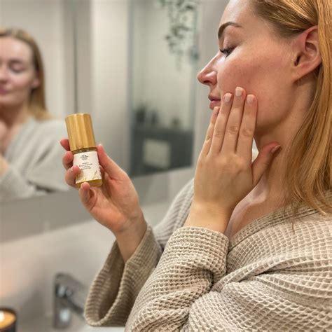 Argan Ruusunmarja Luksus kasvoöljy, 30ml - Saaren Taika 🇫🇮 – Saaren ...