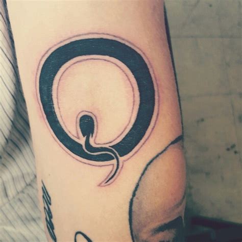 "Queens of the stone age" tattoo