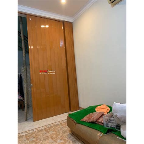 Pemasangan Folding Door PVC di Jl Candi Gebang Ngemplak Sleman ...