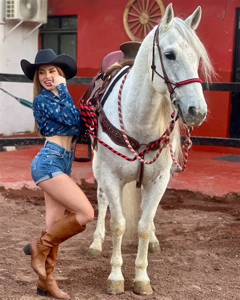 Scarlett Salazar added a new photo. - Scarlett Salazar