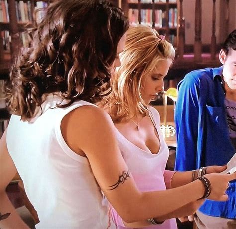 Sarah Michelle Gellar and Eliza Dushku in Buffy the Vampire Slayer