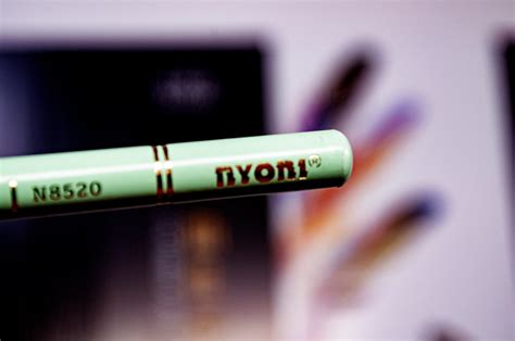 Nyoni Chinese Budget Colored Pencils — The Art Gear Guide