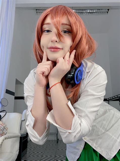 Miku Nakano by Hioshicos : r/cosplaygirls