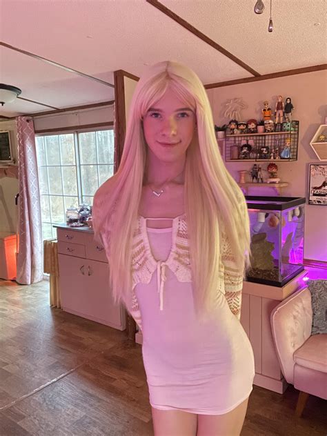 Victoria Gar ‘Vica TS’ : r/genderfluid