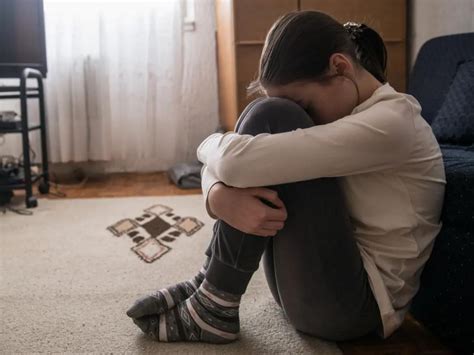 alarming number  teen girls  forced  sex  risen study