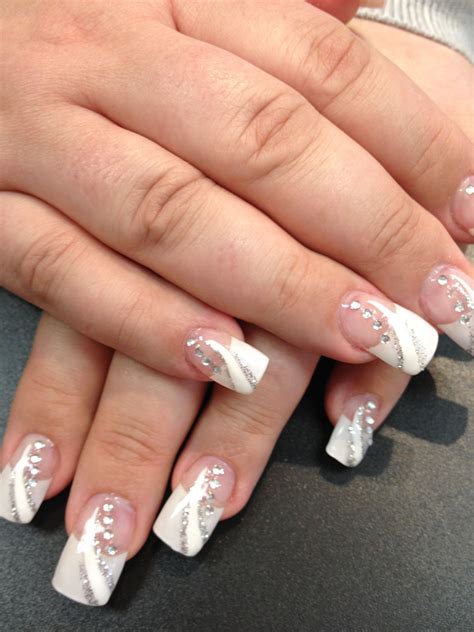 White French Tip Nail Art
