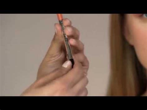 How to Sharpen Highliner Gel Eye Crayon - Marc Jacobs Beauty - YouTube