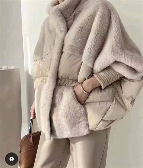 Pin van Елена op Пальто 2019 | Herfst kleding, Kleding, Outfits
