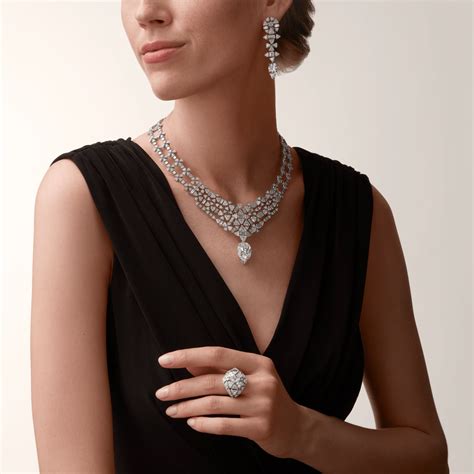 La haute joaillerie Beautés du Monde de Cartier débarque à Singapour ...