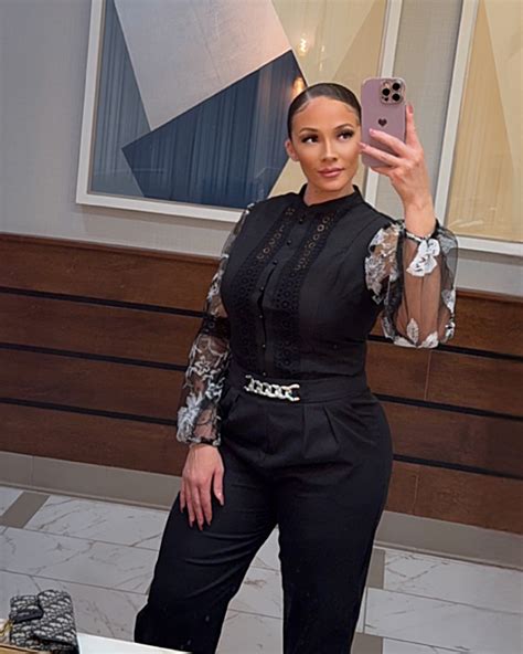 Jenny Yukich (@lvmotodoll) • Instagram photos and videos