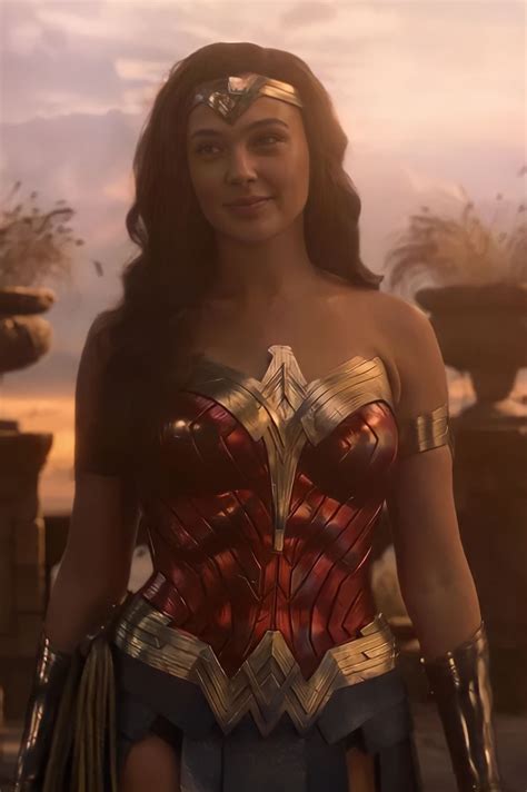 Wonder Woman | Gal gadot wonder woman, Wonder woman movie, Batman ...
