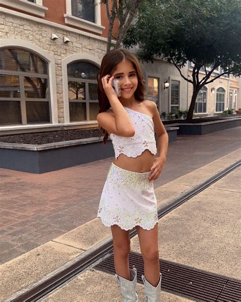Mia Gabriela | Ready for the weekend’s call and a heart ready for