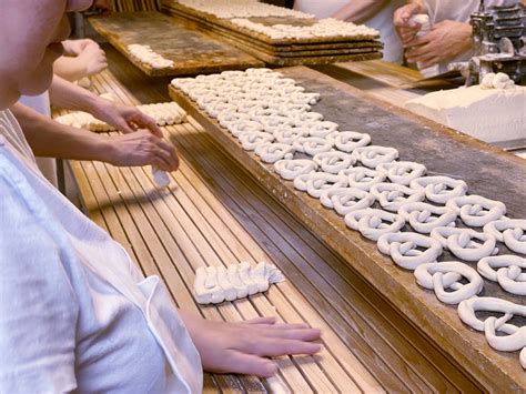 Pretzel History | Pennsylvania Dutch Hard Pretzel | Hammond's Pretzels