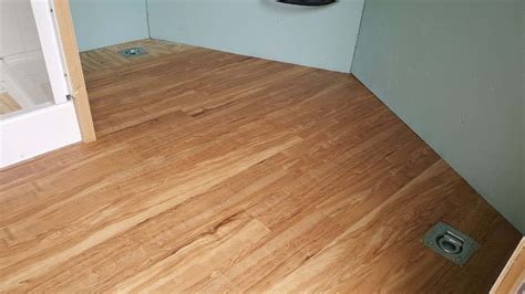How To Install Flooring In Enclosed Trailer | Viewfloor.co