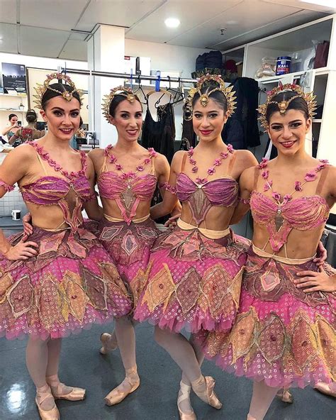 Pin by Teka on Costume: Ballet | Ballet costumes, Dancer costume ...