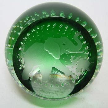 Caithness Glass Identification Guide | Glass Encyclopaedia