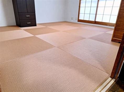 ダイケン清流カラー亜麻色を使用したヘリ無し半畳市松敷き - 畳刺 父ちゃんの日々（改）
