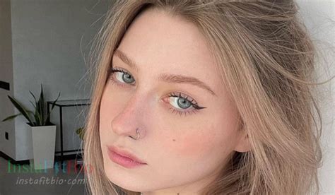 Pumpur Mur - Bio, Age, Height, Wiki, 😍 | Models Biography