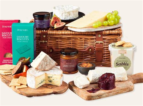 14 Best Cheese Hampers For Christmas - Cheese & Wine | Luxsphere