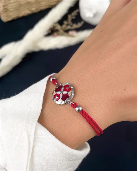 Trifoglio Rosso - Ein einzigartiges Schmuckstück von Anna Velazia